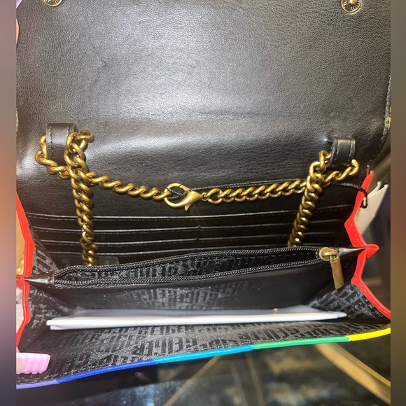 Kurt Geiger Stripe Chain Wallet - Picture 5 of 9